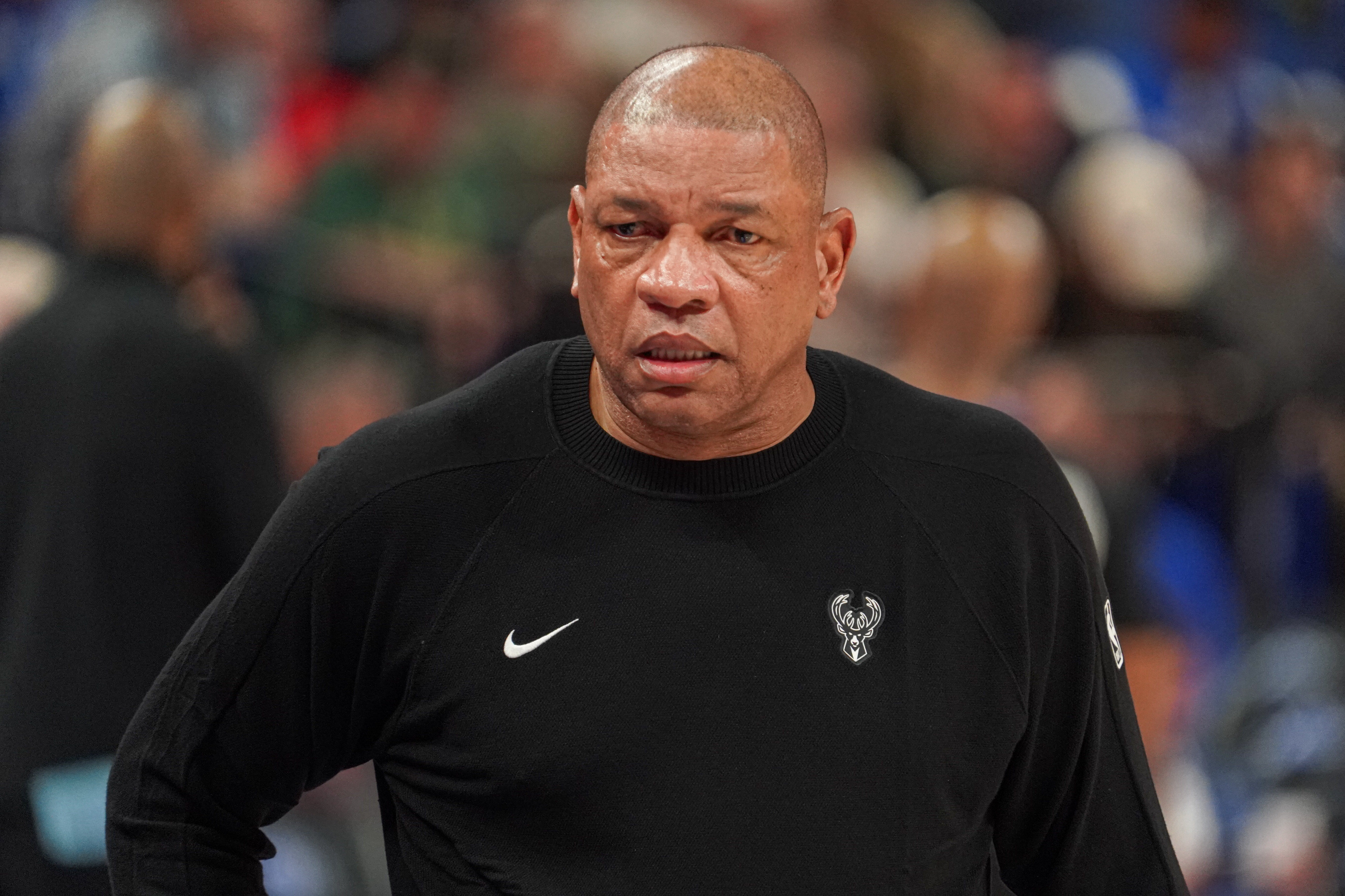 皇冠体育官方网站-雄鹿为何无法克服困境？里弗斯：实力不够强 也存在健康问题